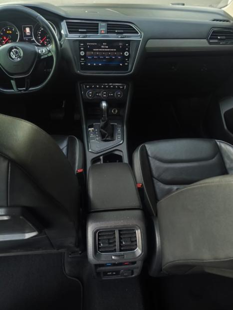 VOLKSWAGEN Tiguan 1.4 250 TSI TOTAL FLEX ALLSPACE COMFORTLINE TURBO AUTOM�TICO TIPTRONIC, Foto 13