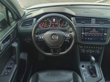 VOLKSWAGEN Tiguan 1.4 250 TSI TOTAL FLEX ALLSPACE COMFORTLINE TURBO AUTOM�TICO TIPTRONIC, Foto 16