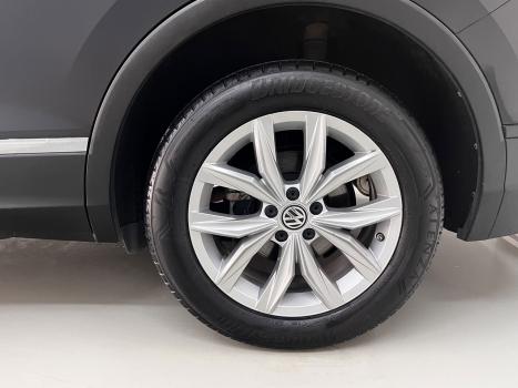 VOLKSWAGEN Tiguan 1.4 250 TSI TOTAL FLEX ALLSPACE COMFORTLINE TURBO AUTOM�TICO TIPTRONIC, Foto 13