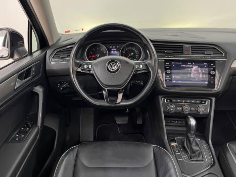 VOLKSWAGEN Tiguan 1.4 250 TSI TOTAL FLEX ALLSPACE COMFORTLINE TURBO AUTOM�TICO TIPTRONIC, Foto 18