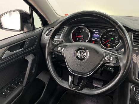VOLKSWAGEN Tiguan 1.4 250 TSI TOTAL FLEX ALLSPACE COMFORTLINE TURBO AUTOM�TICO TIPTRONIC, Foto 19