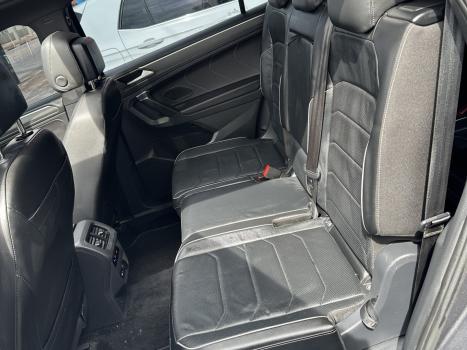 VOLKSWAGEN Tiguan 1.4 250 TSI TOTAL FLEX ALLSPACE COMFORTLINE TURBO AUTOM�TICO TIPTRONIC, Foto 11