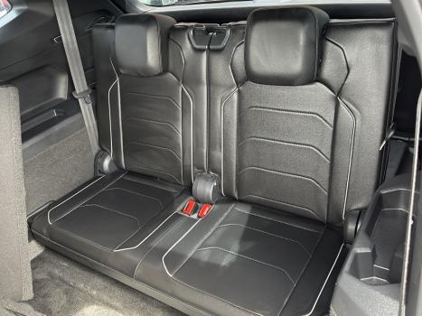 VOLKSWAGEN Tiguan 1.4 250 TSI TOTAL FLEX ALLSPACE COMFORTLINE TURBO AUTOM�TICO TIPTRONIC, Foto 12