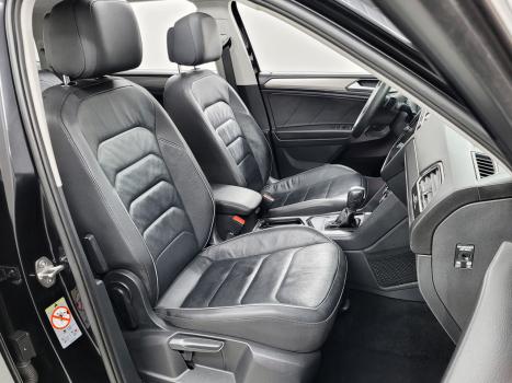 VOLKSWAGEN Tiguan 1.4 250 TSI TOTAL FLEX ALLSPACE COMFORTLINE TURBO AUTOM�TICO TIPTRONIC, Foto 6