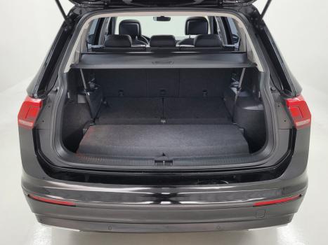 VOLKSWAGEN Tiguan 1.4 250 TSI TOTAL FLEX ALLSPACE COMFORTLINE TURBO AUTOM�TICO TIPTRONIC, Foto 9