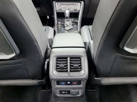 VOLKSWAGEN Tiguan 1.4 250 TSI TOTAL FLEX ALLSPACE COMFORTLINE TURBO AUTOM�TICO TIPTRONIC, Foto 16