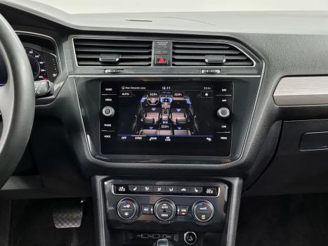 VOLKSWAGEN Tiguan 1.4 250 TSI TOTAL FLEX ALLSPACE COMFORTLINE TURBO AUTOM�TICO TIPTRONIC, Foto 20