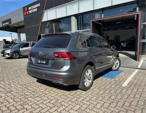 VOLKSWAGEN Tiguan 1.4 250 TSI TOTAL FLEX ALLSPACE COMFORTLINE TURBO AUTOM�TICO TIPTRONIC, Foto 4