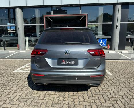 VOLKSWAGEN Tiguan 1.4 250 TSI TOTAL FLEX ALLSPACE COMFORTLINE TURBO AUTOM�TICO TIPTRONIC, Foto 5