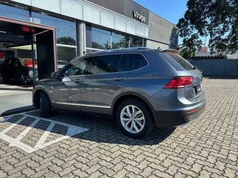 VOLKSWAGEN Tiguan 1.4 250 TSI TOTAL FLEX ALLSPACE COMFORTLINE TURBO AUTOM�TICO TIPTRONIC, Foto 6