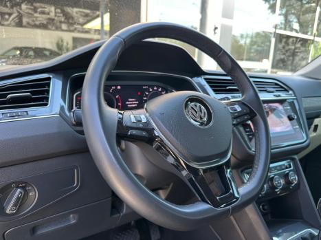 VOLKSWAGEN Tiguan 1.4 250 TSI TOTAL FLEX ALLSPACE COMFORTLINE TURBO AUTOM�TICO TIPTRONIC, Foto 7