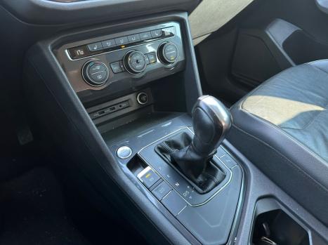 VOLKSWAGEN Tiguan 1.4 250 TSI TOTAL FLEX ALLSPACE COMFORTLINE TURBO AUTOM�TICO TIPTRONIC, Foto 10