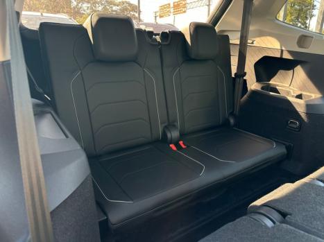 VOLKSWAGEN Tiguan 1.4 250 TSI TOTAL FLEX ALLSPACE COMFORTLINE TURBO AUTOM�TICO TIPTRONIC, Foto 14
