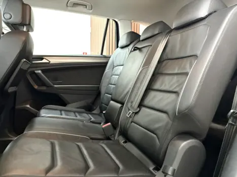 VOLKSWAGEN Tiguan 1.4 250 TSI TOTAL FLEX ALLSPACE COMFORTLINE TURBO AUTOM�TICO TIPTRONIC, Foto 14