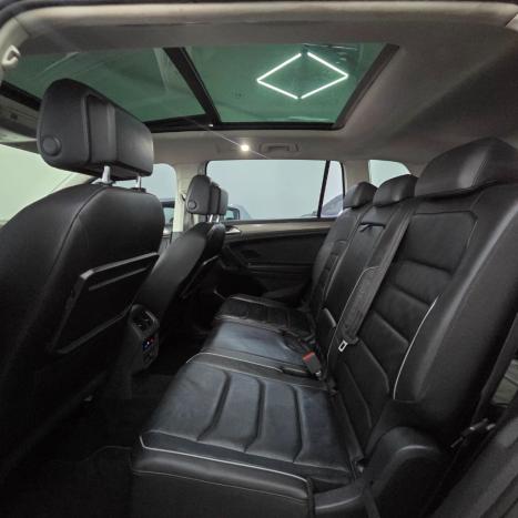 VOLKSWAGEN Tiguan 1.4 250 TSI TOTAL FLEX ALLSPACE COMFORTLINE TURBO AUTOM�TICO TIPTRONIC, Foto 15