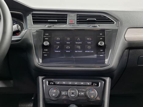 VOLKSWAGEN Tiguan 1.4 250 TSI TOTAL FLEX ALLSPACE COMFORTLINE TURBO AUTOMÁTICO TIPTRONIC, Foto 17