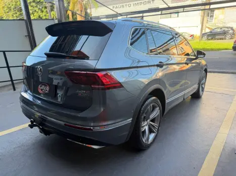 VOLKSWAGEN Tiguan 2.0 350 TSI TOTAL FLEX ALLSPACE R-LINE 4-MOTION TURBO AUTOM�TICO DSG, Foto 3