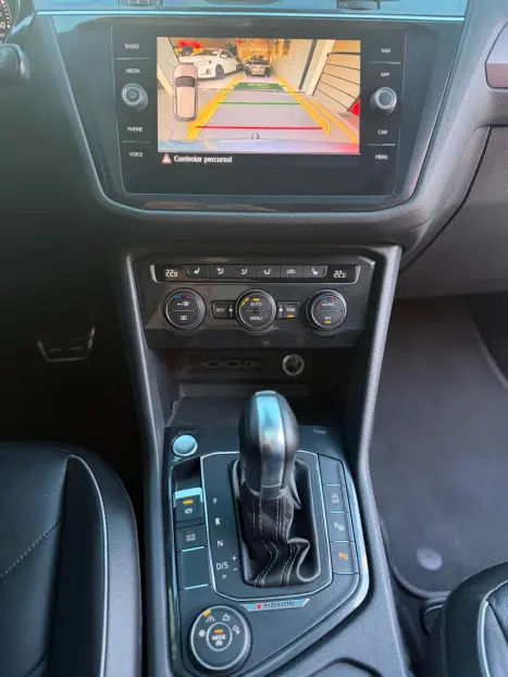 VOLKSWAGEN Tiguan 2.0 350 TSI TOTAL FLEX ALLSPACE R-LINE 4-MOTION TURBO AUTOM�TICO DSG, Foto 15