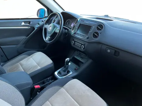 VOLKSWAGEN Tiguan 2.0 16V 4P TSI 4WD TURBO AUTOM�TICO, Foto 18