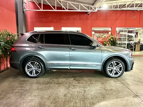 VOLKSWAGEN Tiguan 2.0 350 TSI TOTAL FLEX ALLSPACE R-LINE 4-MOTION TURBO AUTOM�TICO DSG, Foto 9