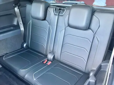 VOLKSWAGEN Tiguan 2.0 350 TSI TOTAL FLEX ALLSPACE R-LINE 4-MOTION TURBO AUTOM�TICO DSG, Foto 13