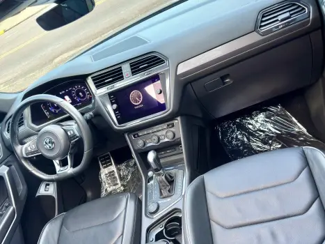 VOLKSWAGEN Tiguan 2.0 350 TSI TOTAL FLEX ALLSPACE R-LINE 4-MOTION TURBO AUTOM�TICO DSG, Foto 21