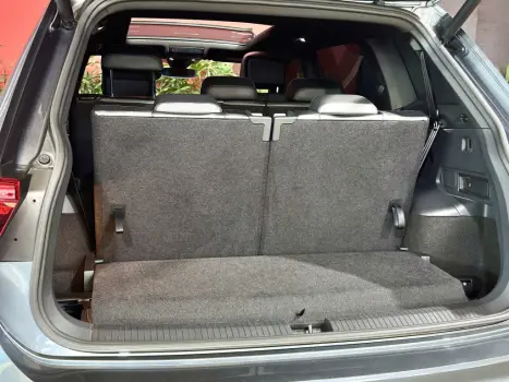 VOLKSWAGEN Tiguan 2.0 350 TSI TOTAL FLEX ALLSPACE R-LINE 4-MOTION TURBO AUTOM�TICO DSG, Foto 24