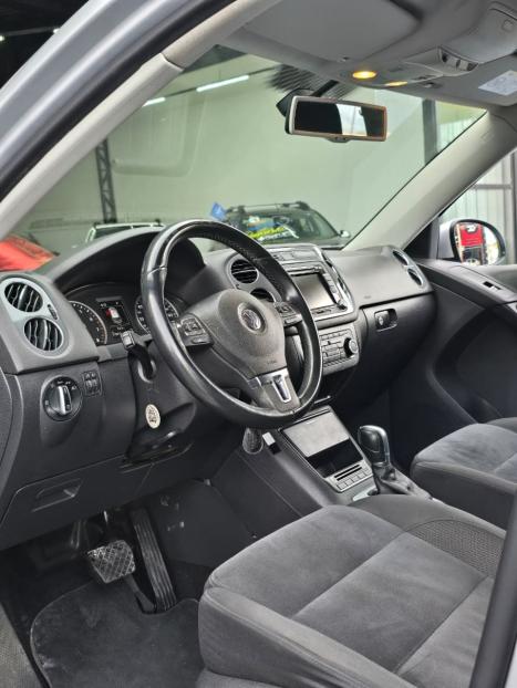 VOLKSWAGEN Tiguan 2.0 16V 4P TSI R-LINE TURBO AUTOM�TICO TIPTRONIC, Foto 9