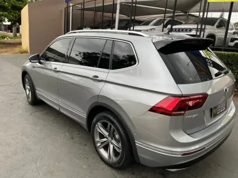 VOLKSWAGEN Tiguan 2.0 350 TSI TOTAL FLEX ALLSPACE R-LINE 4-MOTION TURBO AUTOM�TICO DSG, Foto 6