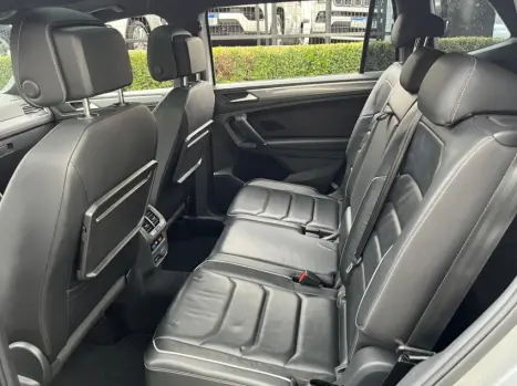 VOLKSWAGEN Tiguan 2.0 350 TSI TOTAL FLEX ALLSPACE R-LINE 4-MOTION TURBO AUTOM�TICO DSG, Foto 13
