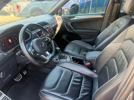 VOLKSWAGEN Tiguan 2.0 350 TSI TOTAL FLEX ALLSPACE R-LINE 4-MOTION TURBO AUTOM�TICO DSG, Foto 16