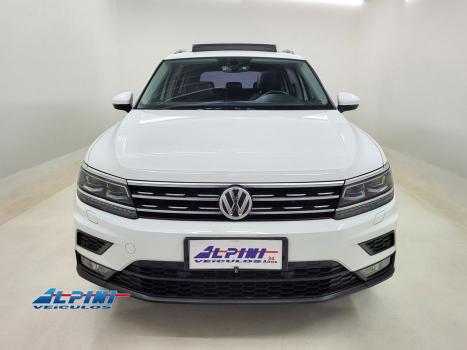 VOLKSWAGEN Tiguan , Foto 2
