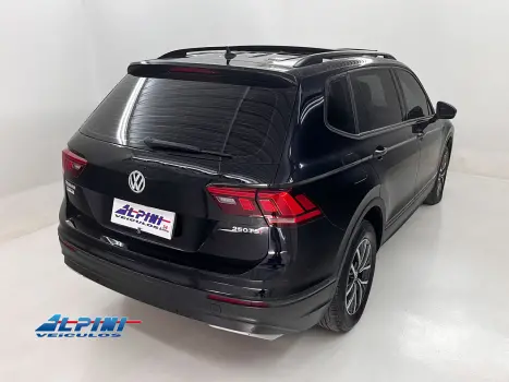 VOLKSWAGEN Tiguan , Foto 4