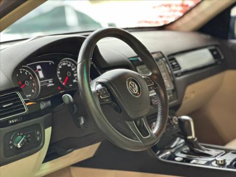 VOLKSWAGEN Touareg 3.6 24V V6 4P FSI 4X4 AUTOM�TICO, Foto 4