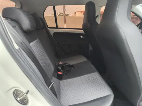 VOLKSWAGEN UP 1.0 12V 4P TSI FLEX MOVE UP, Foto 4
