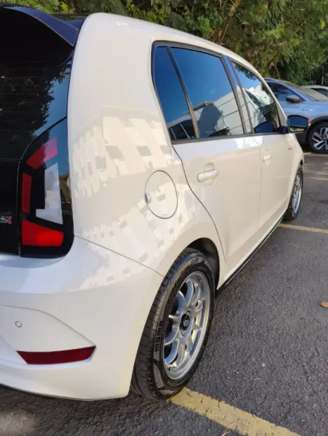 VOLKSWAGEN UP 1.0 12V 4P TSI FLEX PEPPER, Foto 4