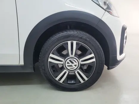 VOLKSWAGEN UP 1.0 4P FLEX 170 TSI XTREME, Foto 10