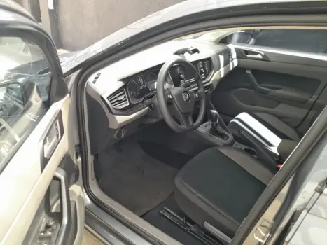 VOLKSWAGEN Virtus 1.0 4P 200 TSI FLEX COMFORTLINE AUTOMTICO, Foto 4