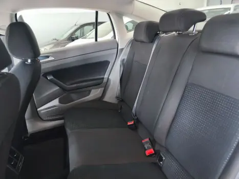 VOLKSWAGEN Virtus 1.0 4P 200 TSI FLEX COMFORTLINE AUTOM�TICO, Foto 10