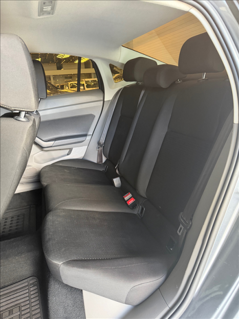 VOLKSWAGEN Virtus 1.0 4P 200 TSI FLEX COMFORTLINE AUTOM�TICO, Foto 9