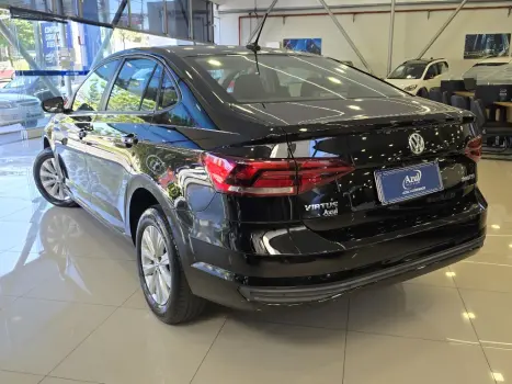 VOLKSWAGEN Virtus 1.0 4P 200 TSI FLEX COMFORTLINE AUTOM�TICO, Foto 4