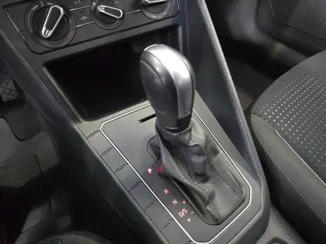 VOLKSWAGEN Virtus 1.0 4P 200 TSI FLEX COMFORTLINE AUTOM�TICO, Foto 9