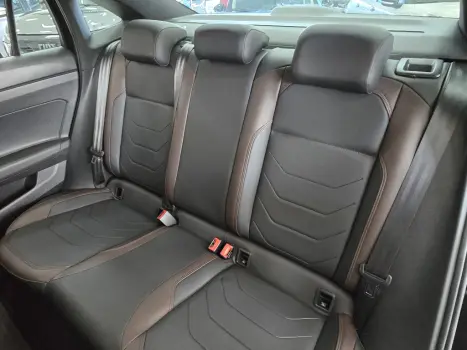VOLKSWAGEN Virtus 1.0 12V 4P 200 TSI HIGHLINE AUTOM�TICO, Foto 17