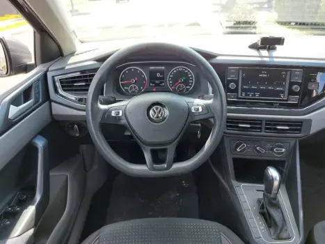 VOLKSWAGEN Virtus 1.0 4P 200 TSI FLEX COMFORTLINE AUTOM�TICO, Foto 9