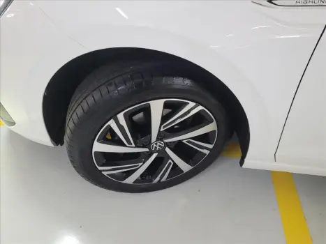 VOLKSWAGEN Virtus 1.0 4P 200 TSI FLEX HIGHLINE AUTOM�TICO, Foto 16