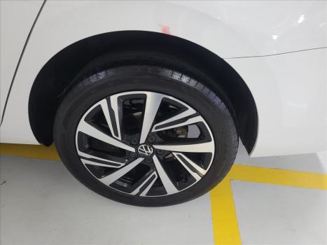 VOLKSWAGEN Virtus 1.0 4P 200 TSI FLEX HIGHLINE AUTOM�TICO, Foto 15