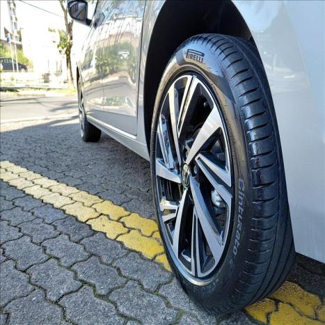 VOLKSWAGEN Virtus 1.0 4P 200 TSI FLEX HIGHLINE AUTOM�TICO, Foto 13