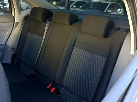 VOLKSWAGEN Virtus 1.6 4P MSI FLEX AUTOM�TICO, Foto 14