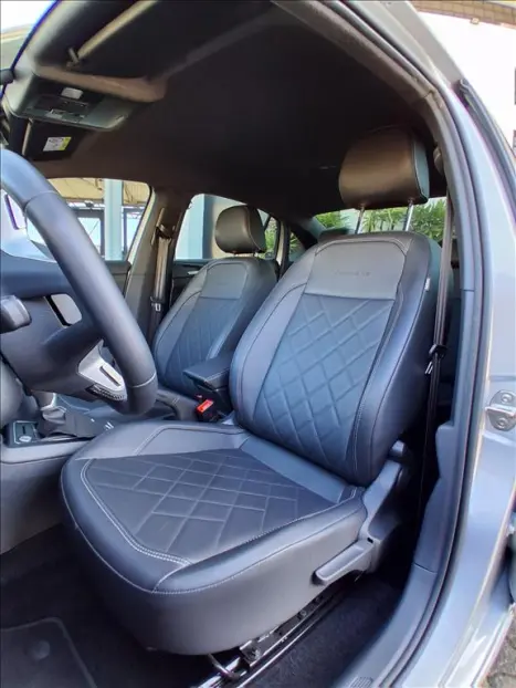 VOLKSWAGEN Virtus 1.4 4P 250 TSI EXCLUSIVE AUTOM�TICO, Foto 10