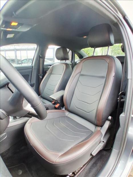 VOLKSWAGEN Virtus 1.0 4P 200 TSI FLEX HIGHLINE AUTOM�TICO, Foto 10